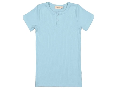 Lyseblå kortærmet basis t-shirt med stolpelukning fra MarMAr copenhagen 252-115-31 heavenly blue